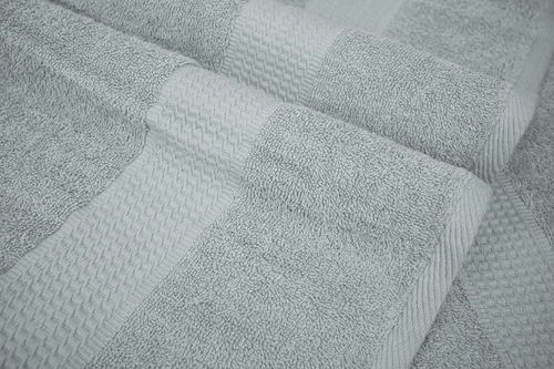 High-quality 800 GSM beach towels